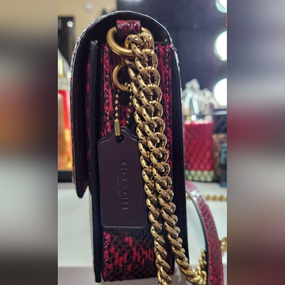 COACH HUTTON GENUINE SNAKESKIN SHOULDER BAG IN CERISE WITH CHUNKY CHAIN STRAP - Picture 3 of 7